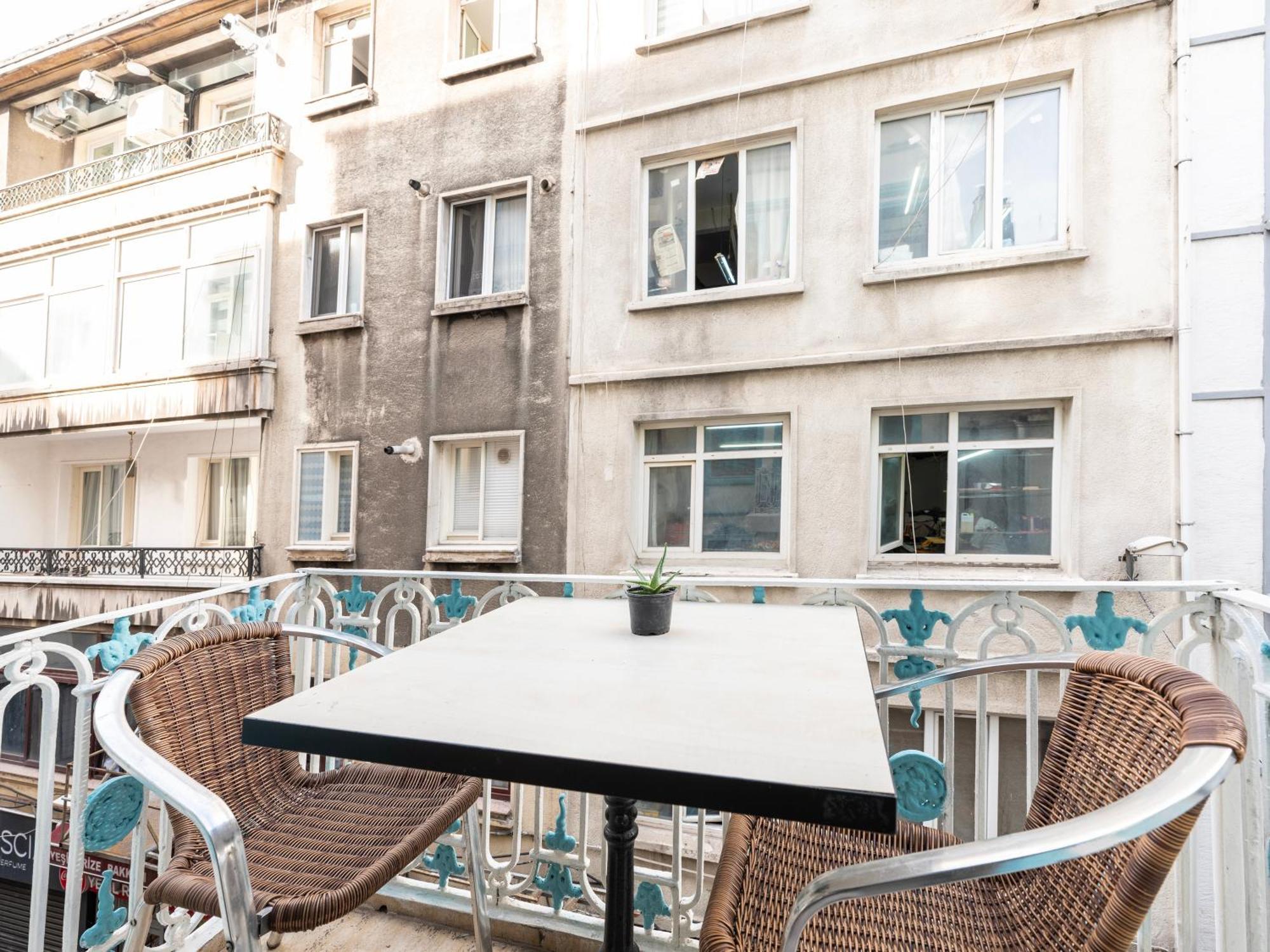 Taksim Dora Hotel Istanbul Bagian luar foto