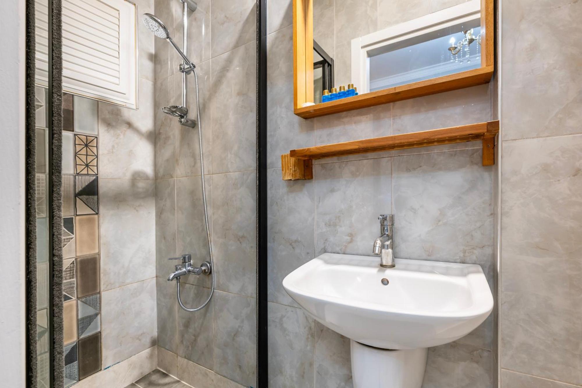 Taksim Dora Hotel Istanbul Bagian luar foto